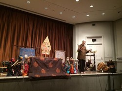 Saat Wayang dalam Bahasa Inggris Memperoleh Standing Applause Penonton