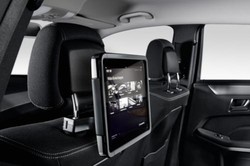 Mercedes Tawarkan Kosmetik Berkelas Untuk C-Class