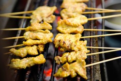 Sebelum Bikin Sate, Siapkan Peralatan Ini Dulu