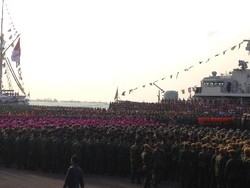 21 Ribu Prajurit TNI Sambut Kedatangan SBY di Dermaga Ujung Surabaya