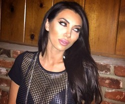 Disamakan Dengan Kim Kardashian, Wanita Ini Ngaku Sulit Dapat Pekerjaan