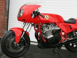 Ferrari Patenkan Mesin V-Twin untuk Sepeda Motor