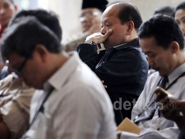 Sutan Bhatoegana Diperiksa Sebagai Tersangka