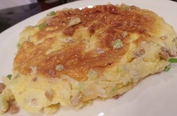 Punya Persediaan Telur? Yuk, Bikin Omelet Taiwan yang Gurih Enak!