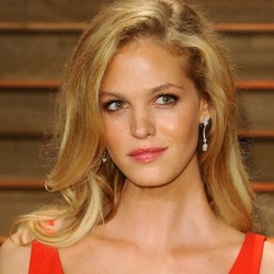 Gelombang Keempat Bocornya Foto Bugil Selebritis