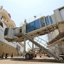 Ini Fasilitas Terminal Pelabuhan Modern di Surabaya yang Mirip Bandara