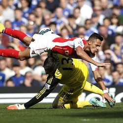 Kondisinya Oke, Courtois Tetap Dibawa ke RS