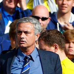 Mourinho Tak Suka Wenger Minta Wasit Mengusir Cahill