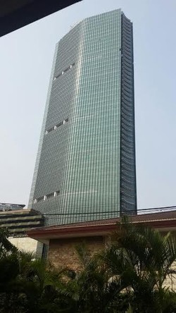 Ada Orang Bunuh Diri Lompat dari Menara BCA