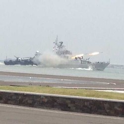 HUT ke-69, TNI Demonstrasi Menghadapi Kapal Selam Musuh