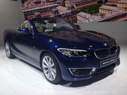 BMW Seri 2 Atap Terbuka Nongol di Paris