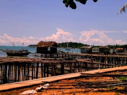 Melihat Aktivitas Nelayan Belitung dari Bukit Berahu