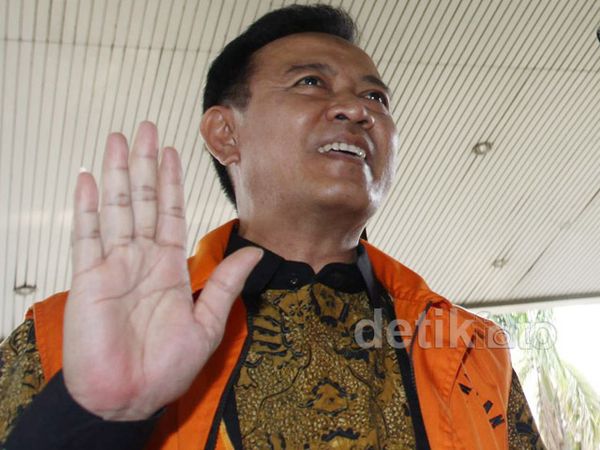 Bupati Karawang Kembali Jalani Pemeriksaan