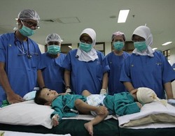 Operasi Pemisahan Bayi Kembar Siam Telan Rp 1,2 M Lebih