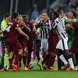 Juve dan Roma Sama-sama Dihukum, Rudi Garcia Dapat Peringatan