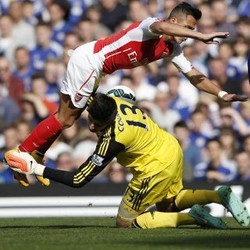 Tak Ada Cedera Serius, Courtois Dapat Lampu Hijau untuk Bermain