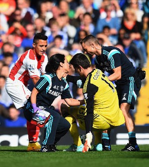 Chelsea Dikecam Gara-gara Penanganan Cedera Courtois