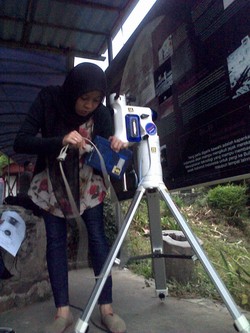 Wah, Bulan Merah Darah di Bandung Sembunyi di Balik Mendung