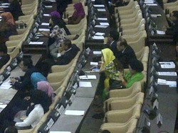 Voting Berlangsung, Ini yang Dilakukan Anggota MPR