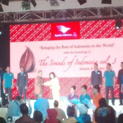 Maskapai Terbaik ke-7 Dunia, Garuda Luncurkan Lagu dan Seragam Baru