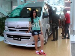Toyota Hiace Sama Seperti Fortuner Lho...