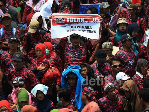 Demo Tolak UU Pilkada