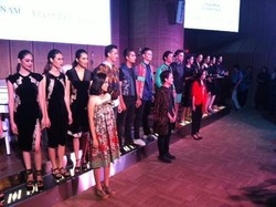 3 Desainer Muda Pamer Kreasi Kain Tradisional di Galeri Indonesia Kaya