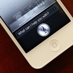 Pakai Siri di Mobil Bikin Frustasi