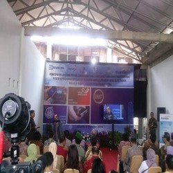 Bank Mandiri dan BRI Dukung Penyaluran Bantuan Sosial dengan Uang Elektronik