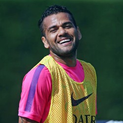 Alves Memang Menyukai Premier League, tapi ...