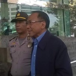 Penuhi Panggilan KPK, Jero Tolak Bicara Soal Kemungkinan Ditahan