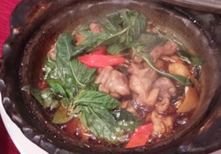 Resep Ayam:  Chicken with Basil Leaves