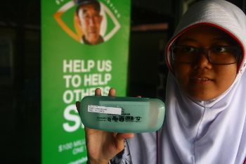 World Sight Day: Makin Banyak Anak Sekolah Bermata Empat