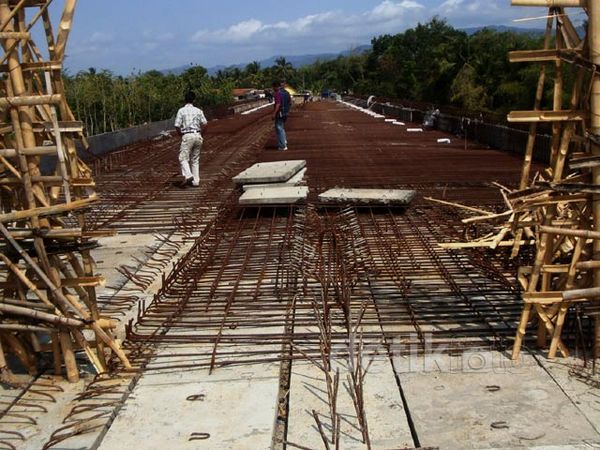 Jembatan Penghubung ke Bandara Wirasaba