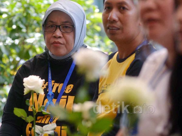 Guru dan Murid JIS Datangi Polda