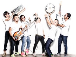 Wajah Baru Angsa dan Serigala di Dua Harmoni