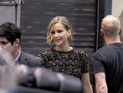 Hacker Ganti Foto Wikipedia Jennifer Lawrence dengan Foto Bugil