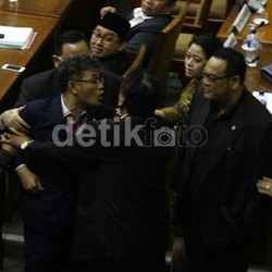 Investor Tidak Mengira Politik RI Bakal Panas