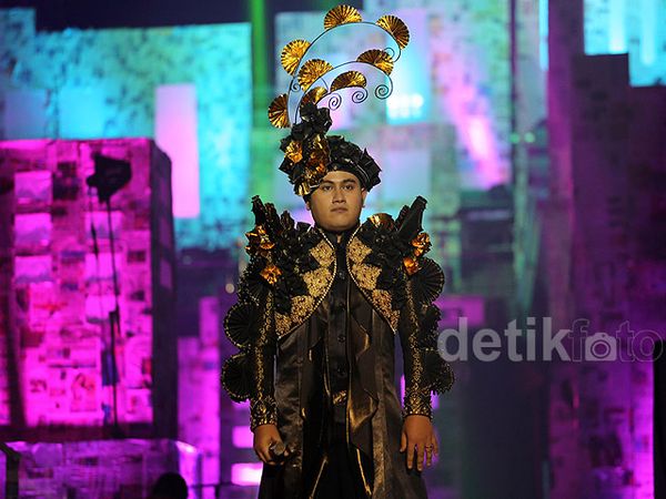 Kostum Superheboh Nassar