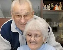 Pasangan dengan 130 Anak dan Cucu Ini Meninggal Hampir Bersamaan