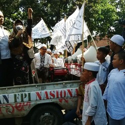 Demo Tolak Ahok di Depan DPRD Didominasi Perempuan dan Anak