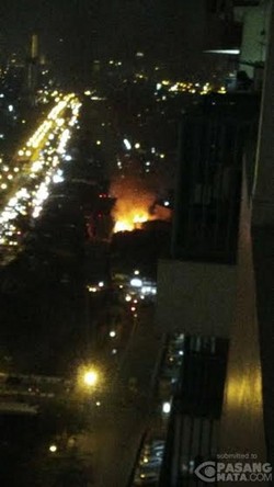 Kebakaran di Sumur Batu Jakpus Tewaskan 2 Orang dan Lahap 7 Rumah