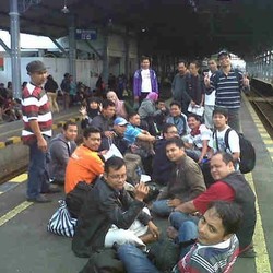 Para Aktivis PJKA Akan Meriahkan Stasiun Senen Malam ini, Protes Kenaikan Tiket