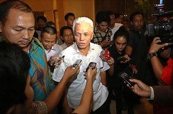 Hatta Instruksikan Anggota Fraksi PAN Hadir di Pelantikan Jokowi