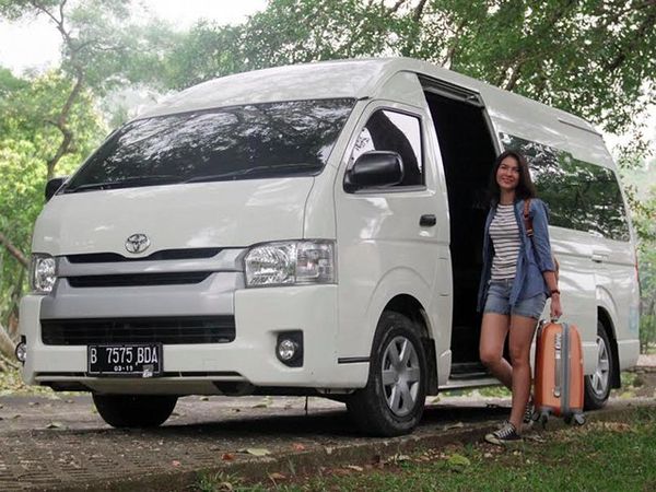 Test Drive Mobil Travel Toyota