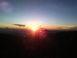 Ada Emas di Puncak Sikunir