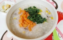 Kalau si Kecil Sedang Tak Mau Makan, Coba Buatkan Bubur dan Nasi Tim Enak Ini