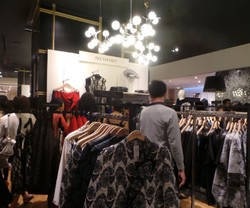 Tex Saverio dan 8 Desainer Muda Jual Koleksi di Fashion Lab Galleries Lafayette
