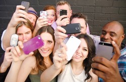 5 Ponsel Canggih yang Enak untuk Selfie