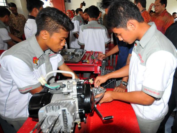 AHM Tambah KTSM di 11 SMK di Sumut